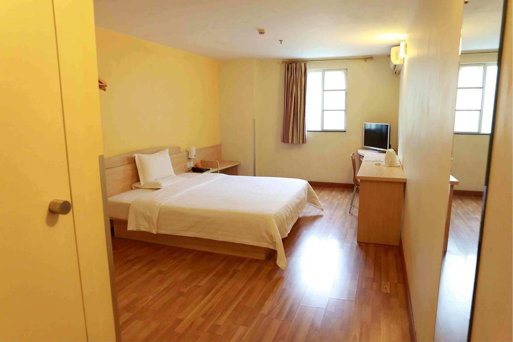 7Days Inn Chongqing Shapingba Pedestrian Street Номер фото
